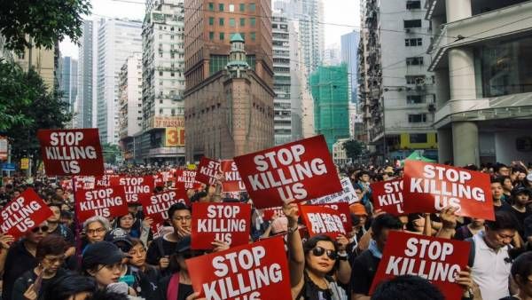 चीन में सख्त कोविड पाबंदियों के खिलाफ प्रदर्शन, 'शी जिनपिंग कुर्सी छोड़ो' के लगे नारे