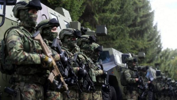 सर्बिया ने कोसोवो सीमा पर भेजे लड़ाकू विमान, नाटो हुआ अलर्ट, जानिए क्यों चल रहा वर्षों से विवाद?