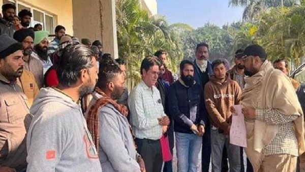 पंजाब: AAP विधायक कुलजीत सिंह रंधावा अचानक पहुंचे जीरकपुर नगर परिषद, अधिकतर कर्मचारी मिले नदारद