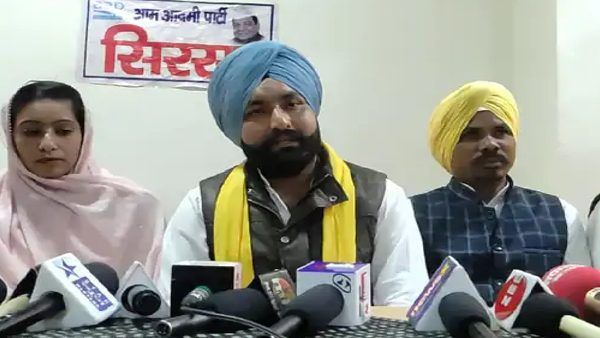 सिरसा: AAP पार्षदों ने कहा- जनता से हमारा गठबंधन , विपक्ष एकजुट हो तो बनाएंगे चैयरमैन