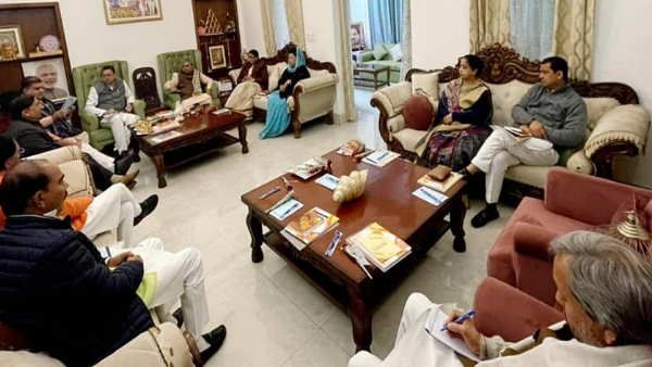 Uttarakhand BJP: दिल्ली में सीएम धामी के साथ जुटे दिग्गज, इन मुद्दों को लेकर हुई हाईलेवल मीटिंग