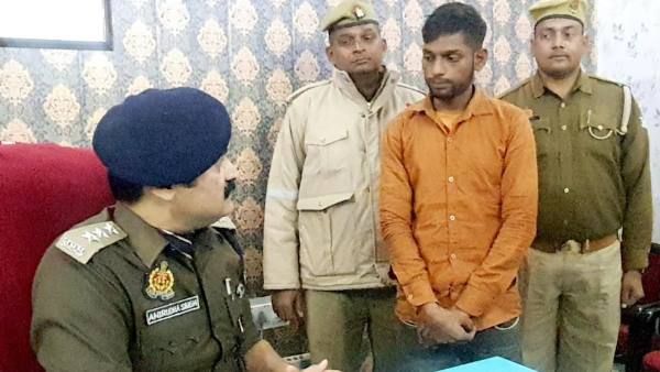 Chandauli: संबंध बनाने से 22 साल की गर्लफ्रेंड ने किया इनकार, बॉयफ्रेंड ने रेत डाला गला