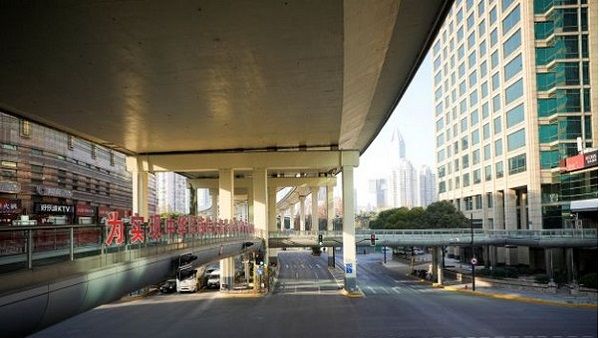 चीन के शांघाई में कोरोना के मामलों में रिकॉर्ड बढ़ोत्तरी ने बढ़ाई चिंता