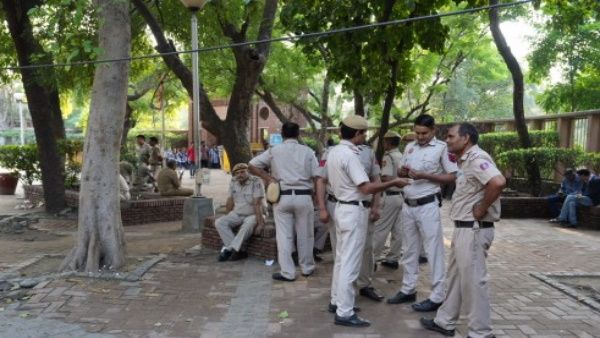 दिल्ली पुलिस की  FBI सेल और कैनेडियन लॉ एनफोर्समेंट एजेंसी ने विदेशी टेक सपोर्ट घोटाले का किया भंडाफोड़  