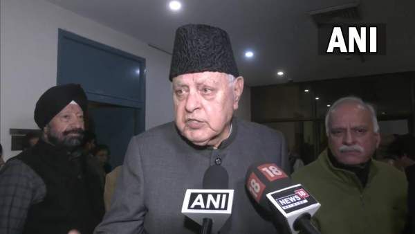 Farooq Abdullah का दावा- भारत-चीन के बीच हालात सामान्य नहीं, इमरजेंसी के लिए तैयार रहना होगा