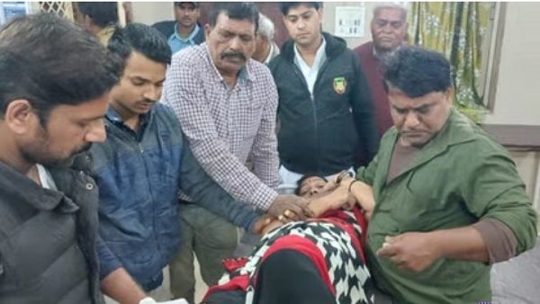 बंदूक साफ करते समय लापरवाही से चली गोली, खाना बना रही महिला घायल