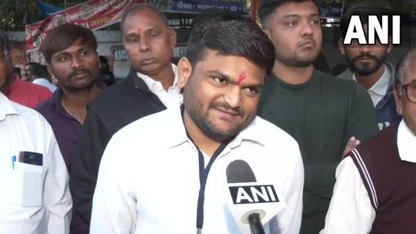 Gujarat Election Result: मतगणना शुरू होते ही हार्दिक पटेल ने बताया बीजेपी की कितनी सीटें आ रही हैं?