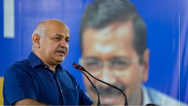 दिल्ली में अब सूरज ढलने के बाद भी हो सकेगा शवों का पोस्टमार्टम, मनीष सिसोदिया ने किया ऐलान