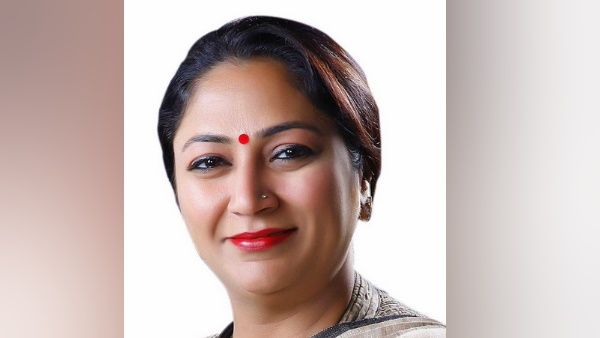 कौन हैं रेखा गुप्ता जिन्‍हें भाजपा ने MCD में बनाया है दिल्‍ली मेयर पद का उम्‍मीदवार 