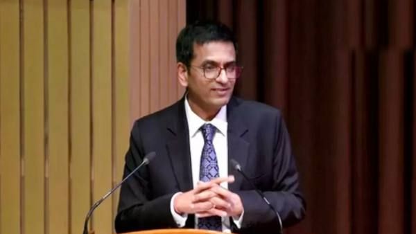 Judiciary vs Society: समाज और संविधान के बीच टकराव है चीफ जस्टिस चंद्रचूड़ का बयान