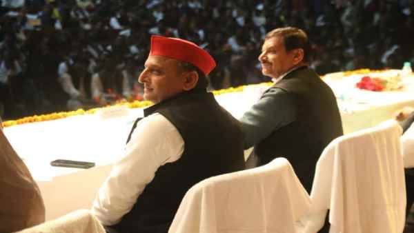 मैनपुरी की तरह 2024- 2027 में Akhilesh Yadav के लिए विनिंग फैक्टर साबित होंगे Shivpal Yadav ?