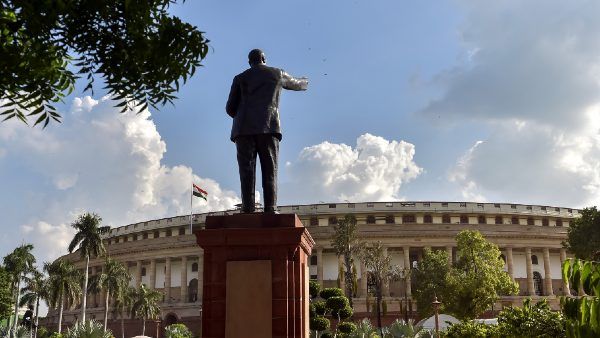 'सरकारी कार्यक्रमों में बैन हो नॉनवेज खाना', बीजेपी सांसद शीतकालीन सत्र में लाएंगे निजी विधेयक