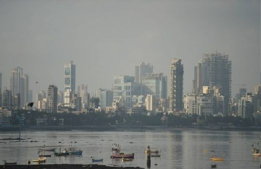 Pollution in Mumbai: मुंबई पर प्रदूषण और गर्मी की मार