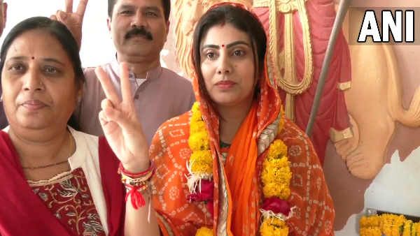 Gujarat polls result: जामनगर नॉर्थ से चुनाव जीतीं रीवाबा जडेजा, कहा- गुजरात को BJP से उम्मीदें हैं