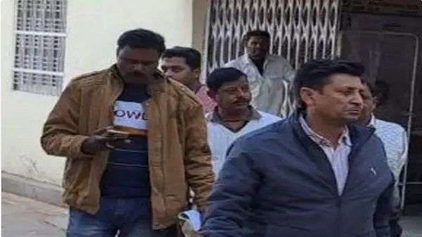 Sagar News: पंचायत में सड़क हो गई थी गायब, पूर्व सरपंच, सचिव, सब-इंजीनियर को जेल