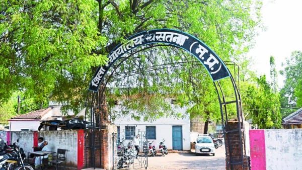 Satna news : पत्नी से अफेयर के शक में पति ने की थी दोस्त की हत्या, कोर्ट ने सुनाई उम्र कैद की सजा