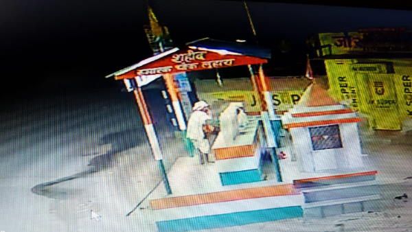 Rajasthan: महापुरूषों की मूर्तियों पर पोता जला हुआ तेल, सीसीटीवी में कैद हुई शर्मनाक हरकत