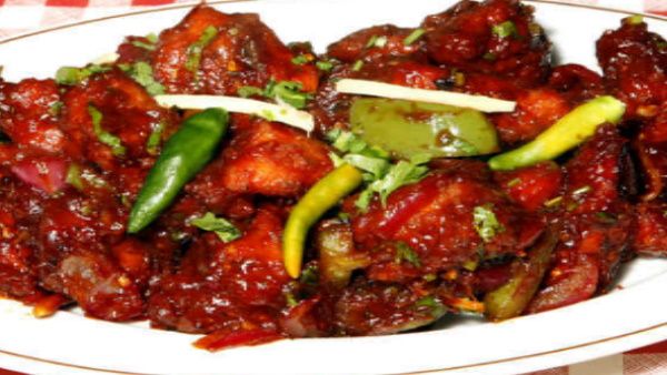 मसालेदार खाना खाने की वजह से महिला की फ्रैक्चर हो गई चार पसलियां! जानें हैरान कर देने वाला अनोखा केस