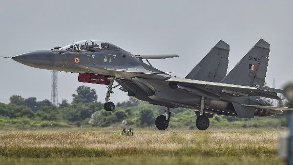 Sukhoi Fighter Planes: जानिए, भारत के सबसे ‘ताकतवर विमान’ सुखोई-30MKI की पूरी कहानी