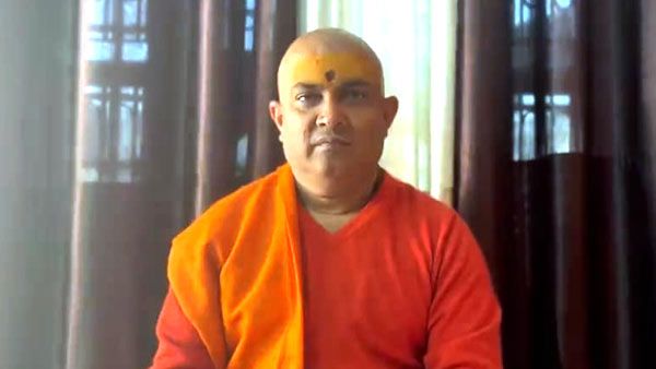 स्वामी जितेंद्रानंद सरस्वती ने कहा, राहुल गांधी की तुलना मोहम्मद साहब से करें सलमान खुर्शीद
