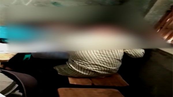 गुरु-शिष्‍या का रिश्‍ता तार-तार : राजस्‍थान में Teacher की छात्रा को KISS करते की तस्‍वीरें वायरल