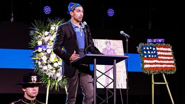भारतीय मूल के Mikey Hothi ने US में रच दिया इतिहास, कैलिफोर्निया के पहले सिख मेयर बने