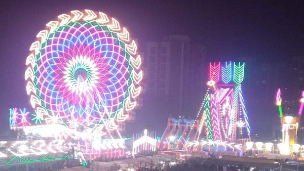 Bhopal : मेला घूमने गए बिजनेसमैन की कार का चोरों ने उतारा कांच, लेडीज पर्स समेत ₹1 लाख की चोरी