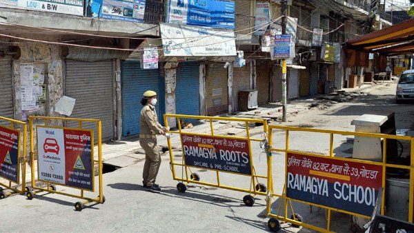 Babri Masjid: बाबरी विध्वंस की 30वीं बरसी पर अयोध्या-मथुरा में हाई अलर्ट, ड्रोन से चप्पे-चप्पे रखी जा रही नजर
