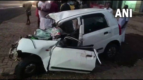 केरल में बड़ा सड़क हादसा, 5 की मौत, एक घायल 