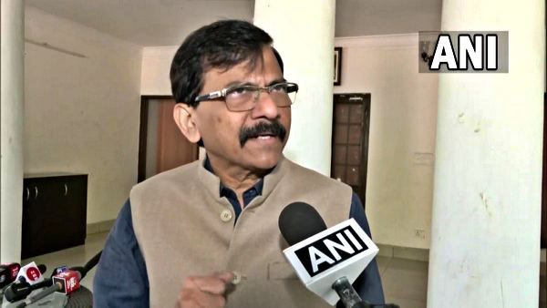 Sanjay Raut का सवाल- कारसेवकों पर गोली चलवाने वाले को पद्म विभूषण ! बाला साहेब और सावरकर को क्यों भूली सरकार ?