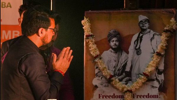 'गांधी नहीं बोस से डरते थे अंग्रेज...' अनुराग ठाकुर ने कही बड़ी बात, देखें Video