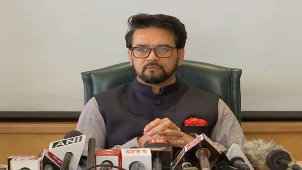 कश्मीर में प्रेस की आजादी को लेकर न्यूयॉर्क टाइम्स पर अनुराग ठाकुर का जवाब, आपसे हमें सीखने की जरूरत नहीं