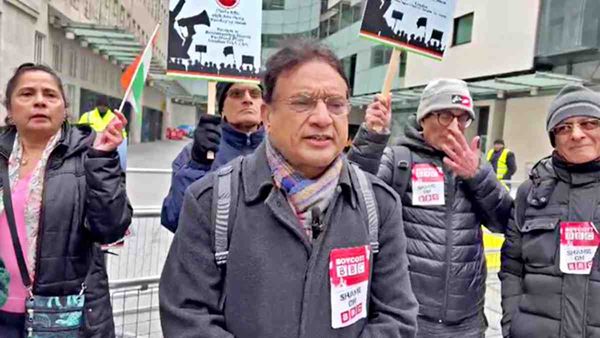 BBC documentary on PM Modi : आक्रोशित भारतीय लंदन में एकजुट, बीबीसी मुख्यालय के बाहर विरोध-प्रदर्शन, VIDEO