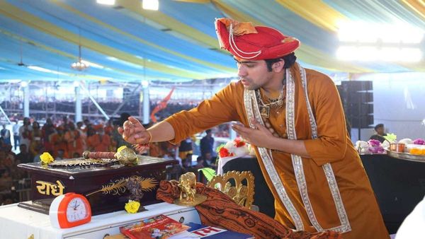 Dhirendra Shastri को धमकी मामले में एसआईटी गठित, हाईकोर्ट में श्याम मानव के खिलाफ मानहानि केस