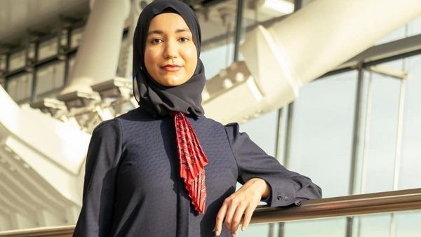 'ब्रिटेन का हो रहा इस्लामीकरण', एयर होस्टेस को हिजाब पहनने की मिली छूट तो भड़के लोग