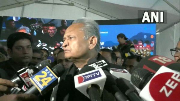 पुरानी पेंशन योजना के लिए मोंटेक सिंह अहलूवालिया वित्‍तीय दिवालियापन वाले बयान पर सीएम गहलोत ने दी प्रतिक्रिया