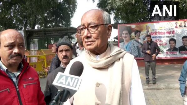 दिग्विजय सिंह ने चुनाव आयोग से किया सवाल- 30 करोड़ प्रवासी मजदूर का आंकड़ा कहां से आया जब सर्वे ही नहीं हुआ?