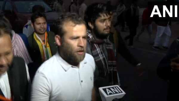 Bharat Jodo Yatra में शामिल हुए राहुल गांधी के हमशक्ल फैसल चौधरी, वैसी ही टी-शर्ट और 'दाढ़ी' में आए नजर