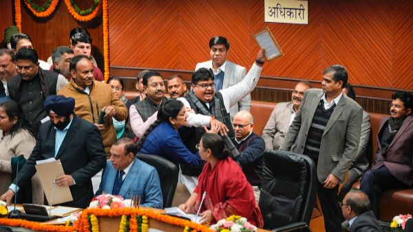Delhi mayor election में क्यों हुआ हंगामा, भाजपा और AAP के एक दूसरे पर क्या हैं आरोप?