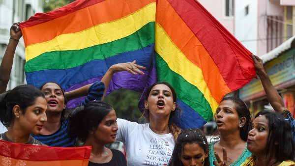 समलैंगिक विवाह: अलग-अलग हाईकोर्ट में लंबित याचिकाएं सुप्रीम कोर्ट ट्रांसफर, मार्च में होगी सुनवाई