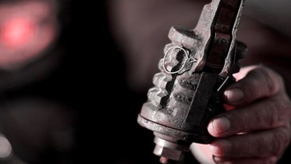 जम्मू के बाद अब कश्मीर में हमला, श्रीनगर में आतंकियों ने फेंका ग्रेनेड