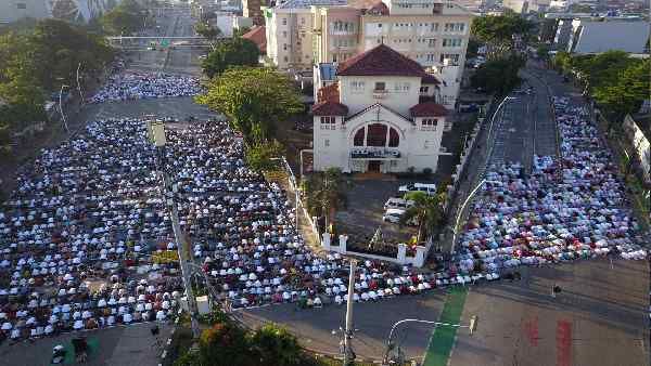 क्यों इंडोनेशिया को जकार्ता से 1000 km दूर बोर्नियो के वर्षावन में शिफ्ट करनी पड़ रही है राजधानी ?
