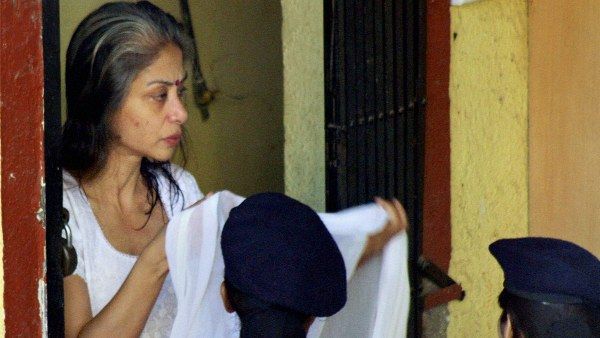 इंद्राणी मुखर्जी का दावा- गुवाहाटी एयरपोर्ट पर दिखी शीना बोरा, कोर्ट से CCTV देखने की मांग