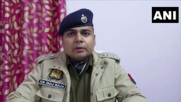 Jalaun: शोहदों से तंग आकर 16 वर्षीय छात्रा ने किया सुसाइड, स्कूल आते-जाते करते थे छेड़छाड़