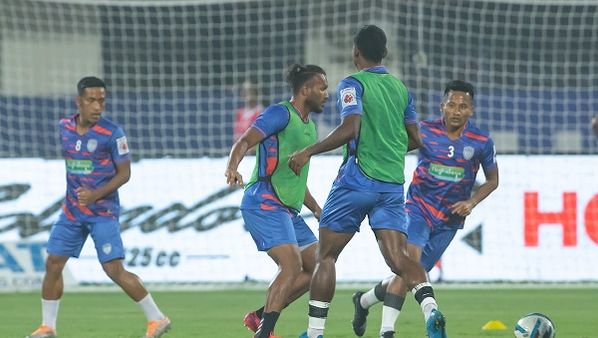 ISL 2022-23: नॉर्थईस्ट के खिलाफ अपनी फॉरवर्ड लाइन का मुद्दा सुलझाने उतरेगें बेंगलुरु एफसी