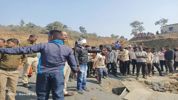 Jabalpur News: क्रेशर मशीन लगाने बन रही दीवार ढही, जबलपुर के बरगी में हुआ हादसा, दो मजदूरों की मौत