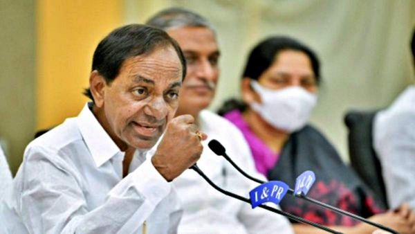 CM KCR तेलंगाना में प्राचीन मंदिरों के जीर्णोद्धार के लिए प्रयासरत