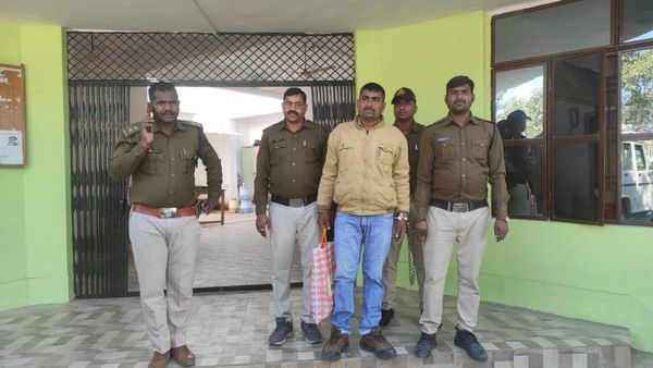 Satna news: लग्‍जरी कार से अमरपाटन लाई जा रही थी अवैध शराब की खेप, 1 तस्कर गिरफ्तार