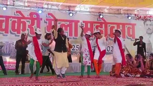 MP: यह दबंग​ विधायक तो डांस भी गजब करती हैं...देखिए बसपा विधायक रामबाई का नृत्य