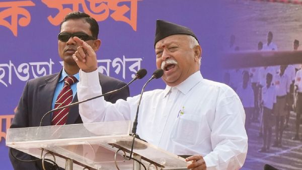 नेताजी सुभाष चंद्र बोस की बेटी को मोहन भागवत का जवाब, नेताजी की तरह RSS भी देश के लिए काम कर रहा